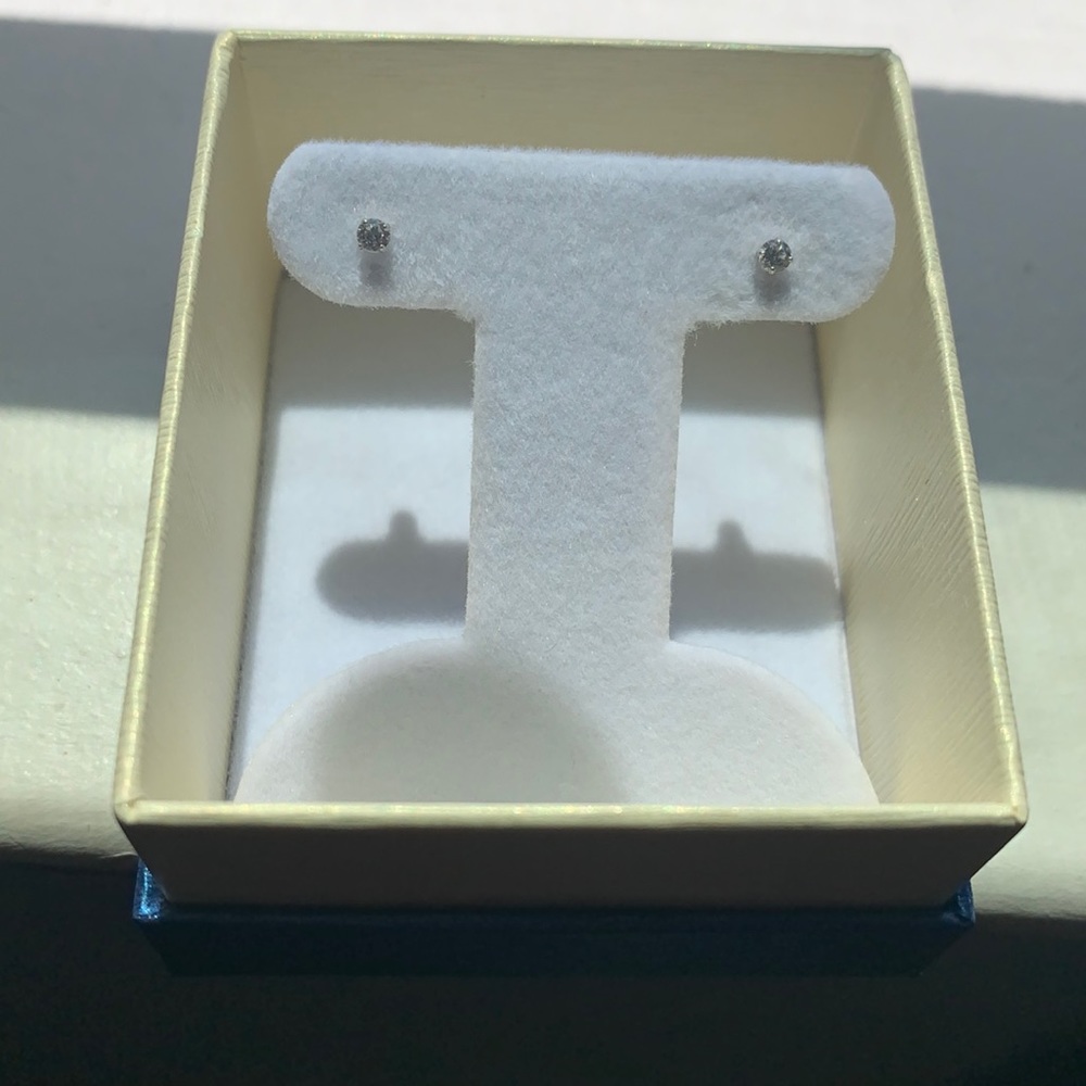 NEW earrings!!